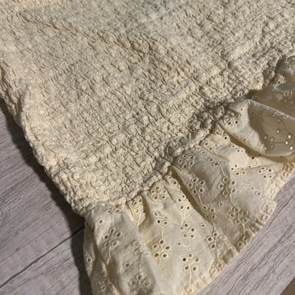 American Eagle off the shoulder top - Picture 2 of 3